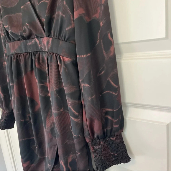 Evereve ALLISON JOY Sasha Surplice Mini Dress! L E29 - Picture 3 of 8